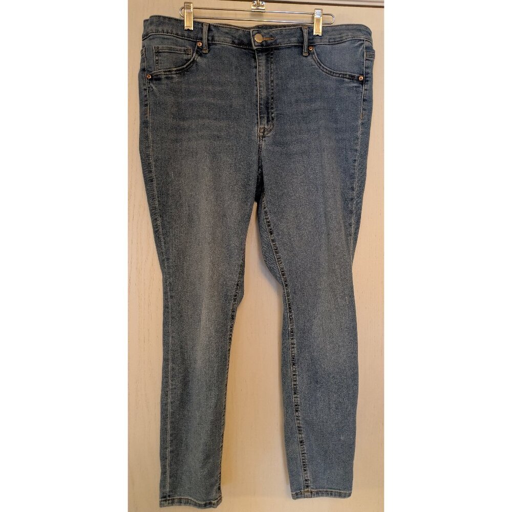 H&M Ultra  High Waist Curvy Jeggings 16
